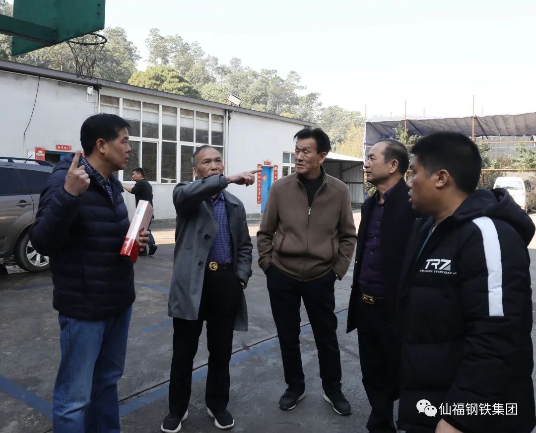 AG旗舰厅钢铁集团董事长率先垂范  春节就地过年开展慰问|AG旗舰厅